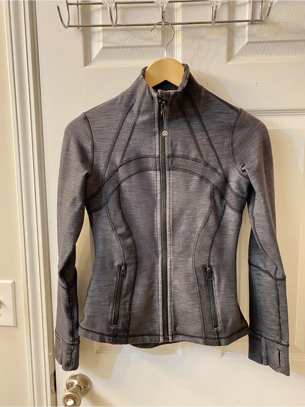 Lululemon Women’s Define Jackets good condition Size 4